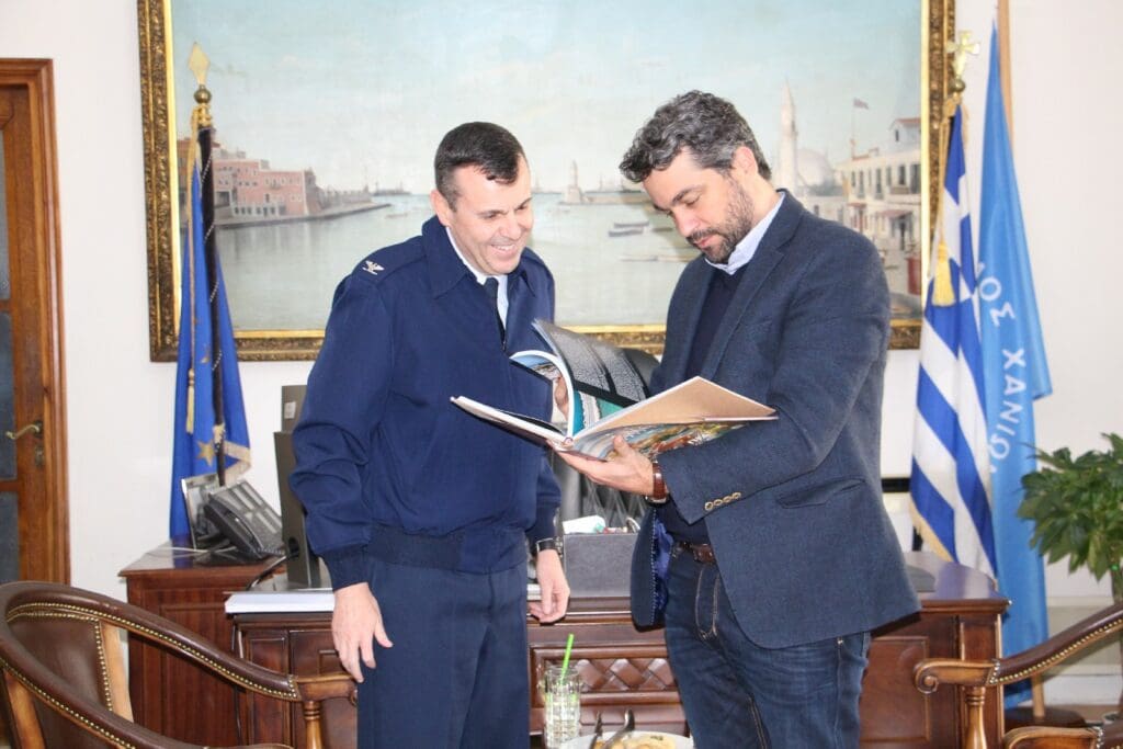 Στον Δήμαρχο Χανίων το νέο επιτελείο του Αμερικανού Πρέσβη στην Αθήνα