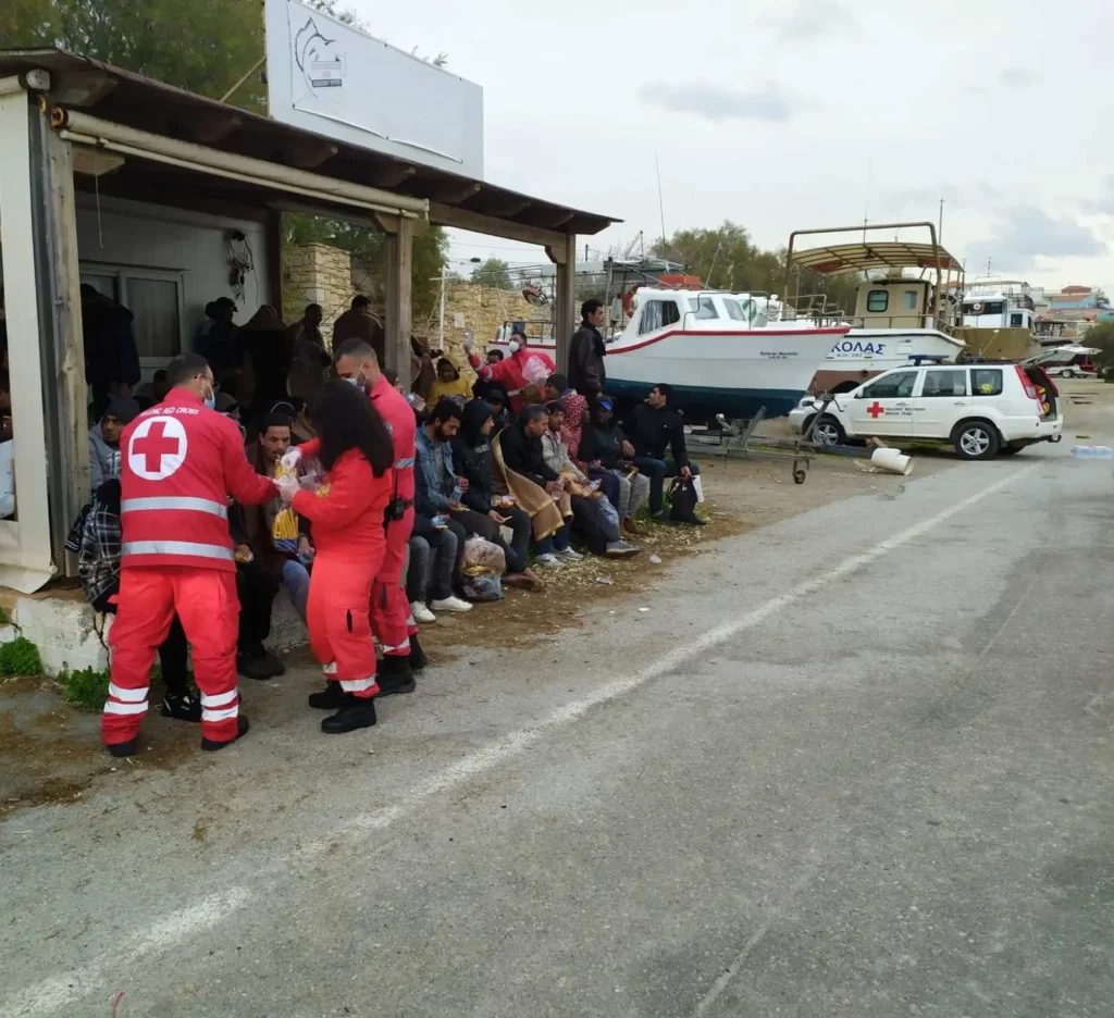 εθελοντές του Ερυθρού Σταυρού