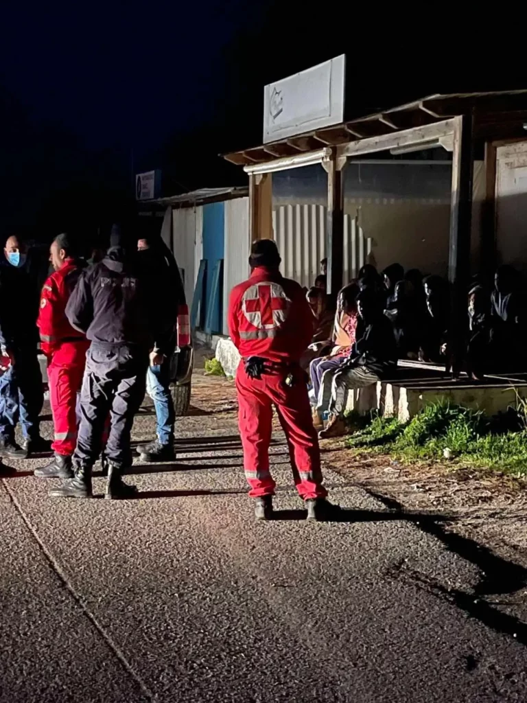 εθελοντές του Ερυθρού Σταυρού