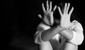 Φθιώτιδα: Την έβγαλε από το αυτοκίνητο, την έγδυσε και τη χτύπησε – Σοκαριστικό περιστατικό