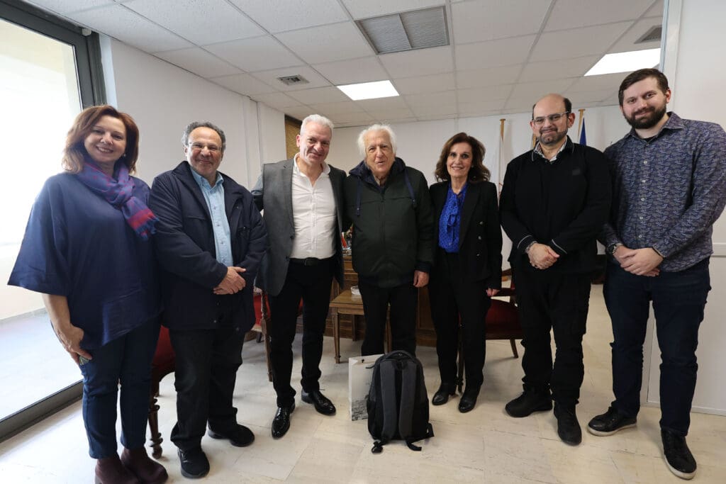 Συνάντηση του Δημάρχου Αλέξη Καλοκαιρινού με τον συνθέτη Χρήστο Λεοντή