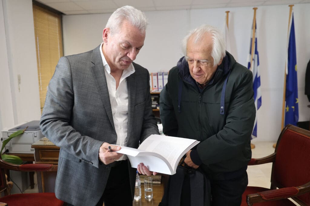 Συνάντηση του Δημάρχου Αλέξη Καλοκαιρινού με τον συνθέτη Χρήστο Λεοντή