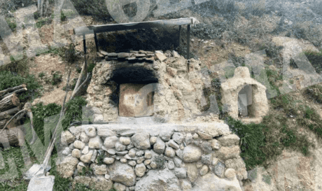 οικογένεια ζούσε σε λαγούμια κορινθία
