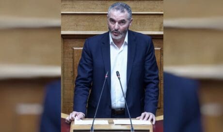 Μανόλης Χνάρης
