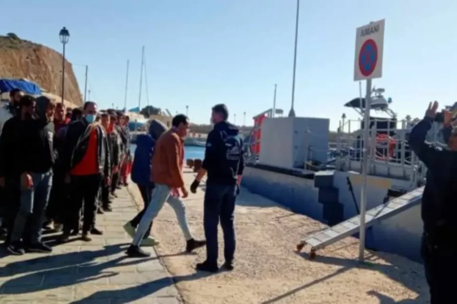 Μετανάστες στην Γαύδο