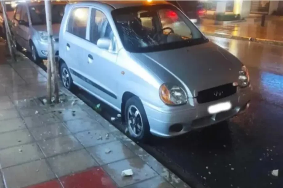 Χανιά: Πτώση μπαλκονιού προκάλεσε ζημιές σε αμάξι