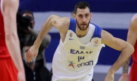 Παπαγιάννης «Λατρεύω να παίζω με το εθνόσημο»