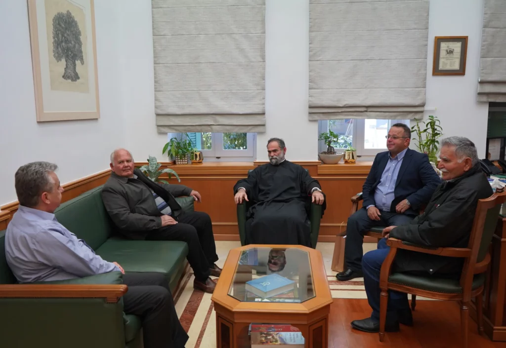 Το Εκκλησιαστικό Συμβούλιο Νιπιδού τιμά τον Περιφερειάρχη Κρήτης