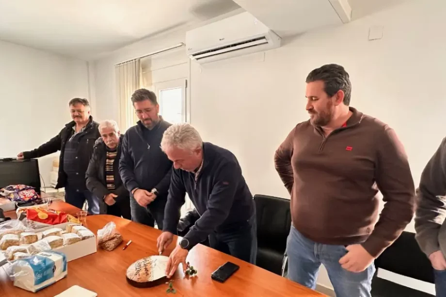 κοπή πίτας ΔΕΥΑΜ