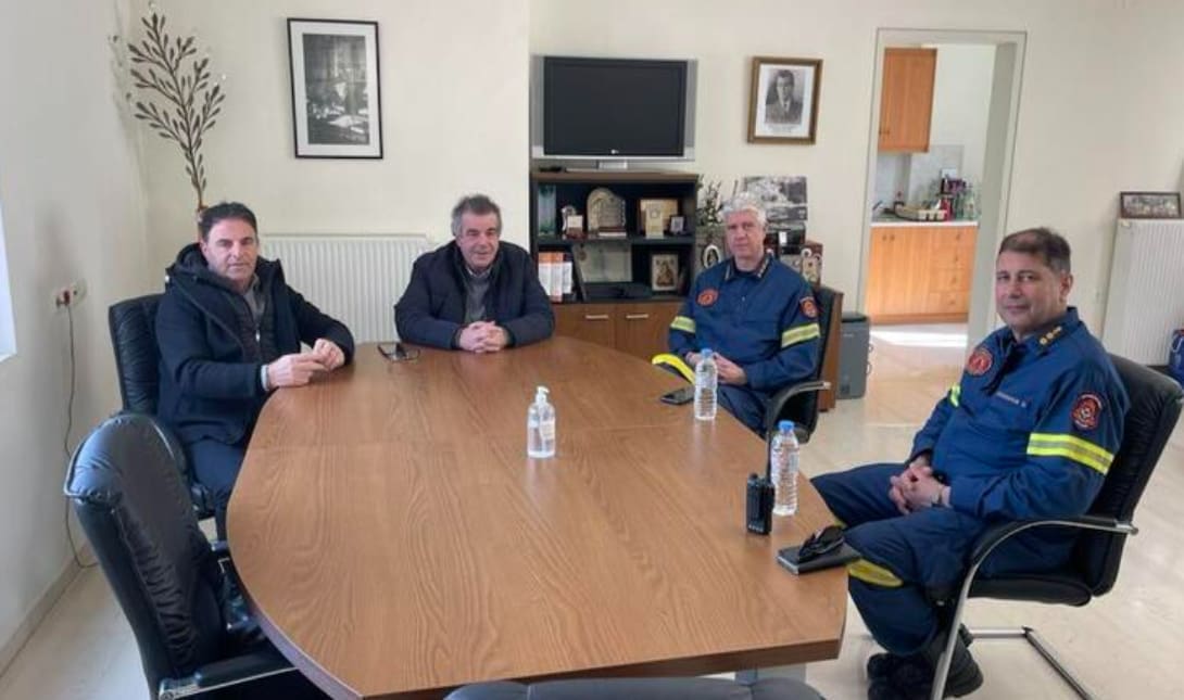 Ο νέος διοικητής πυροσβεστικής υπηρεσίας Ρεθύμνου στον Δήμαρχο Αγίου Βασιλείου