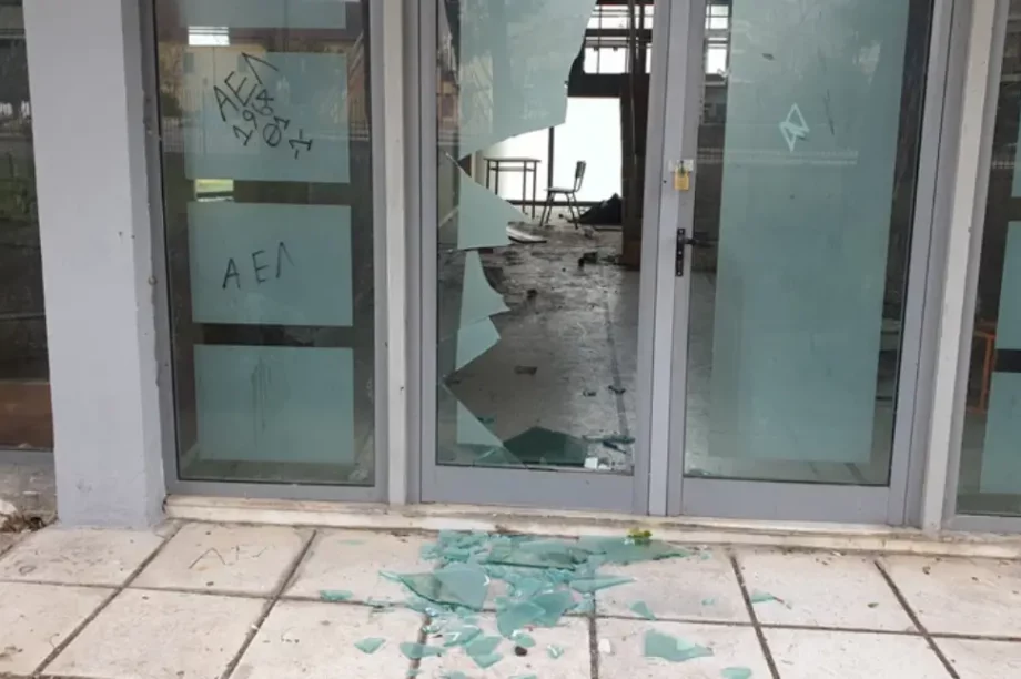 Τύρναβος βανδαλισμός πνευματικό κέντρο