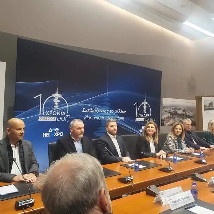 Μανόλης Χνάρης