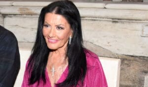 Δύσκολες ώρες για τη Ζωζώ Σαπουντζάκη, πέθανε ο σύντροφός της, Πύρρος Αναγνωστόπουλος