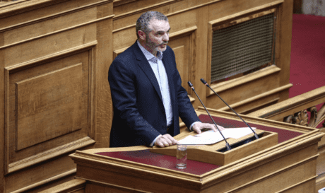 Μανόλης Χνάρης