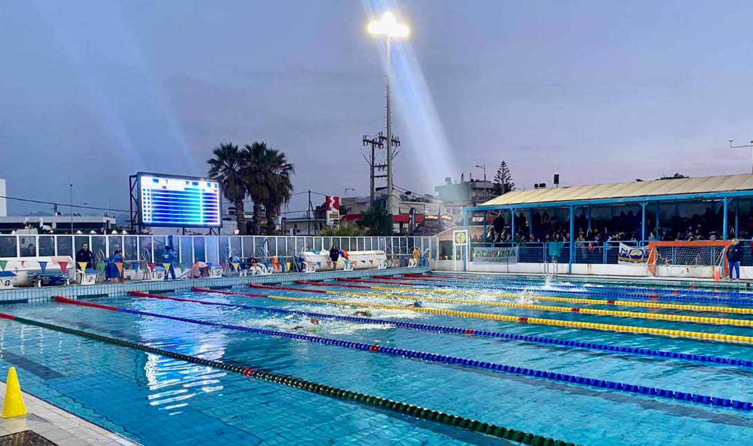 ΕΑΚΗ: Το κολυμβητήριο Ηρακλείου «έβαλε» τα γιορτινά του