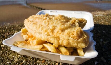 Ψάρι με πατάτες (Fish and chips)