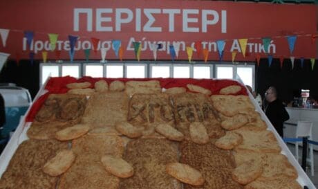 Περιστέρι: Γιγαντιαία λαγάνα «κέρδισε» τις εντυπώσεις