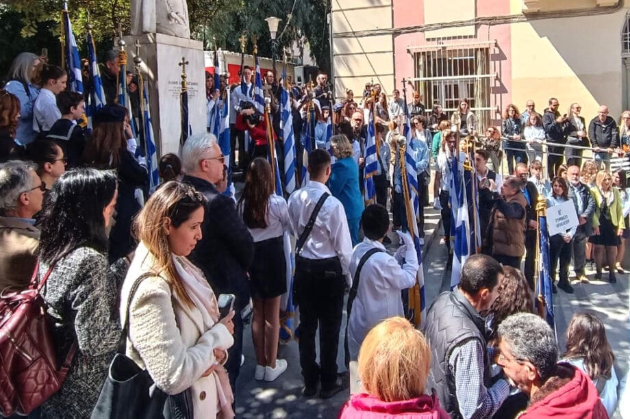 Ηράκλειο: Επιμνημόσυνη δέηση και κατάθεση στεφάνων στο άγαλμα του Δασκαλογιάννη