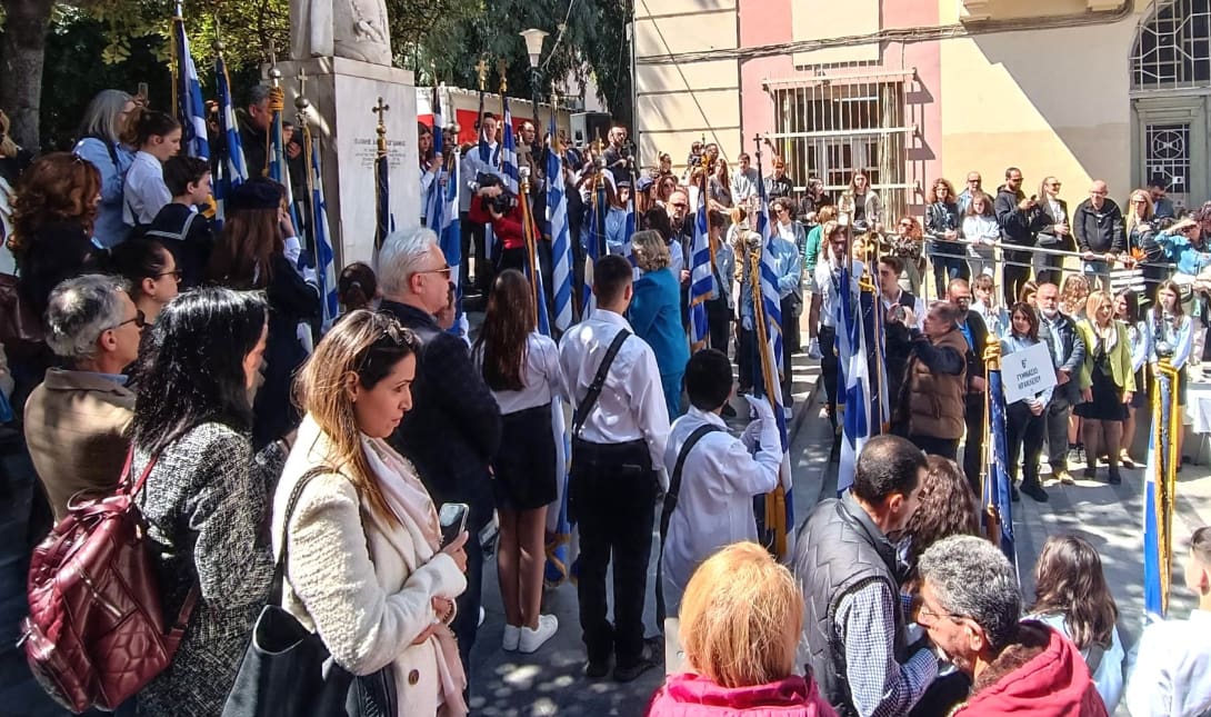 Ηράκλειο: Επιμνημόσυνη δέηση και κατάθεση στεφάνων στο άγαλμα του Δασκαλογιάννη