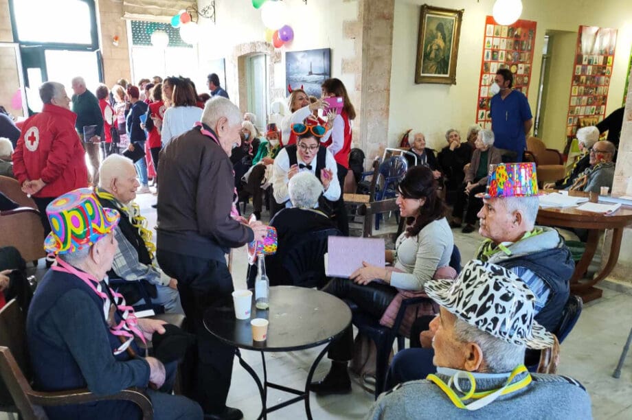 Αποκριάτικο πάρτι στο Δημοτικό Γηροκομείο Χανίων (βίντεο και φώτο)