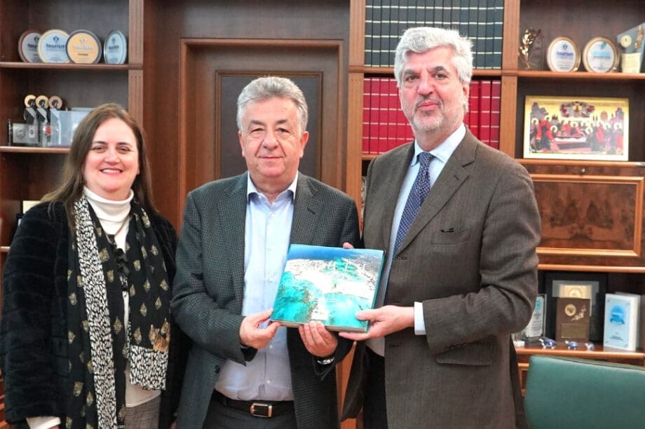 Επίσκεψη του υπεύθυνου επικοινωνίας των Ηνωμένων Εθνών για την Ελλάδα και την Κύπρο στον Περιφερειάρχη Κρήτης