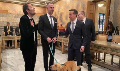 Παντρεύτηκε ο Αύγουστος Κορτώ και ο σύντροφος του