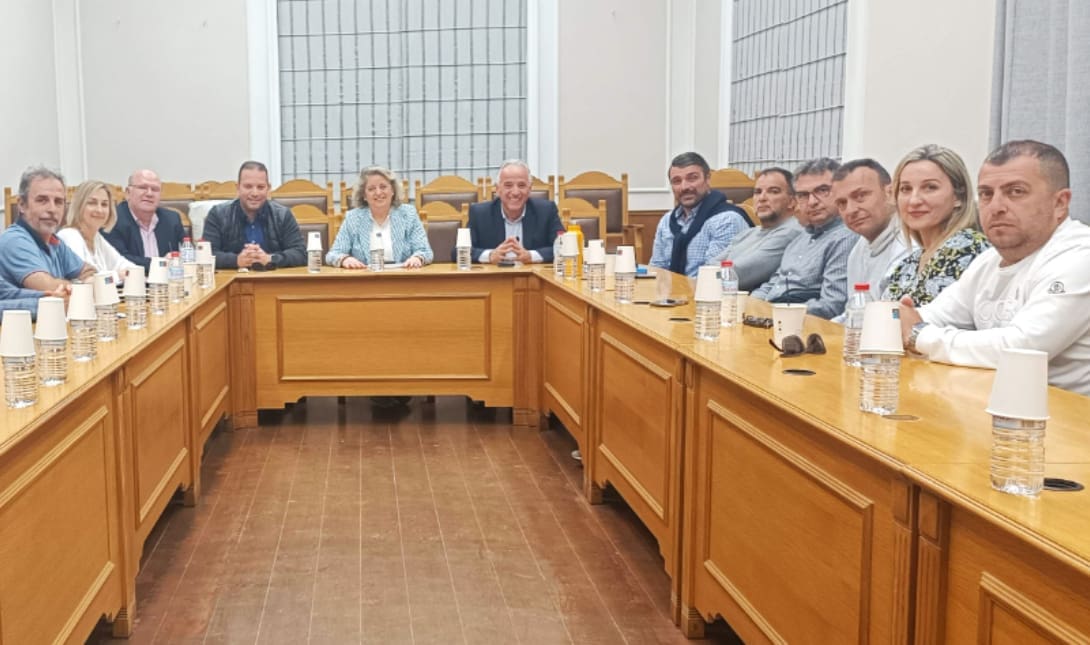 Περιφέρεια Κρήτης: Ενημερωτική συνάντηση με μέλη Φυσικής Αγωγής της Πρωτοβάθμιας Εκπαίδευσης Ηρακλείο