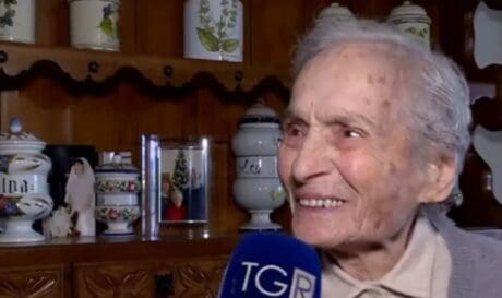 ηλικιωμένη Ιταλία