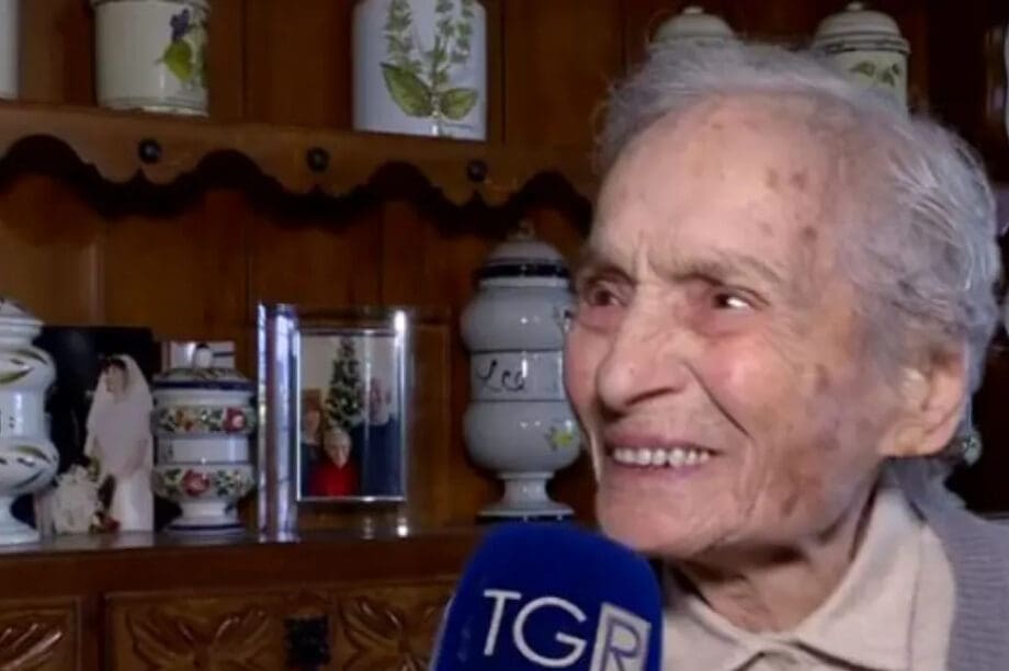 ηλικιωμένη Ιταλία