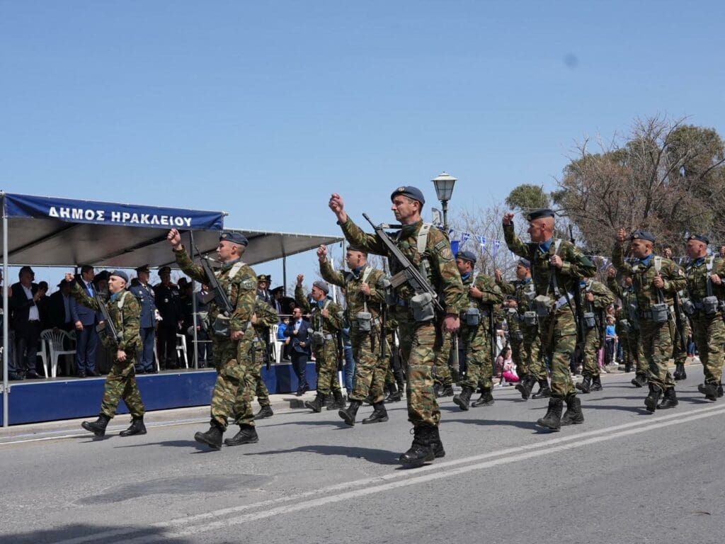 Ηράκλειο παρέλαση 25η Μαρτίου