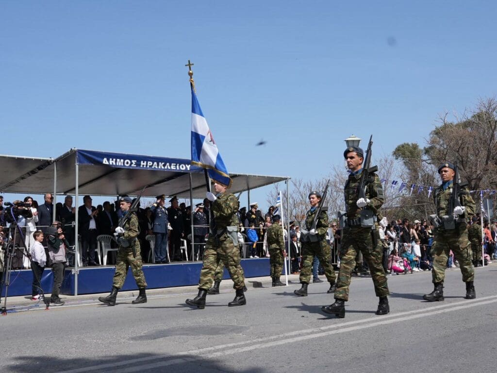 Ηράκλειο παρέλαση 25η Μαρτίου