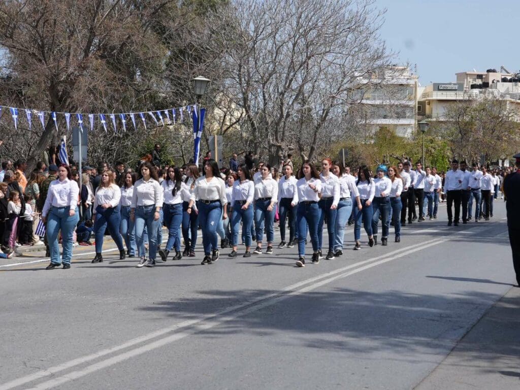 Ηράκλειο παρέλαση 25η Μαρτίου