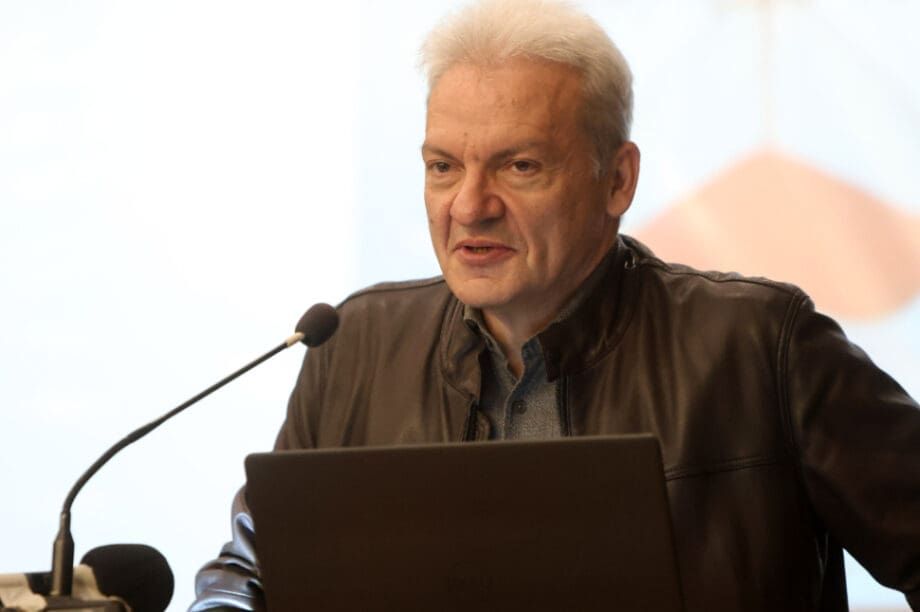 Αλέξης Καλοκαιρινός