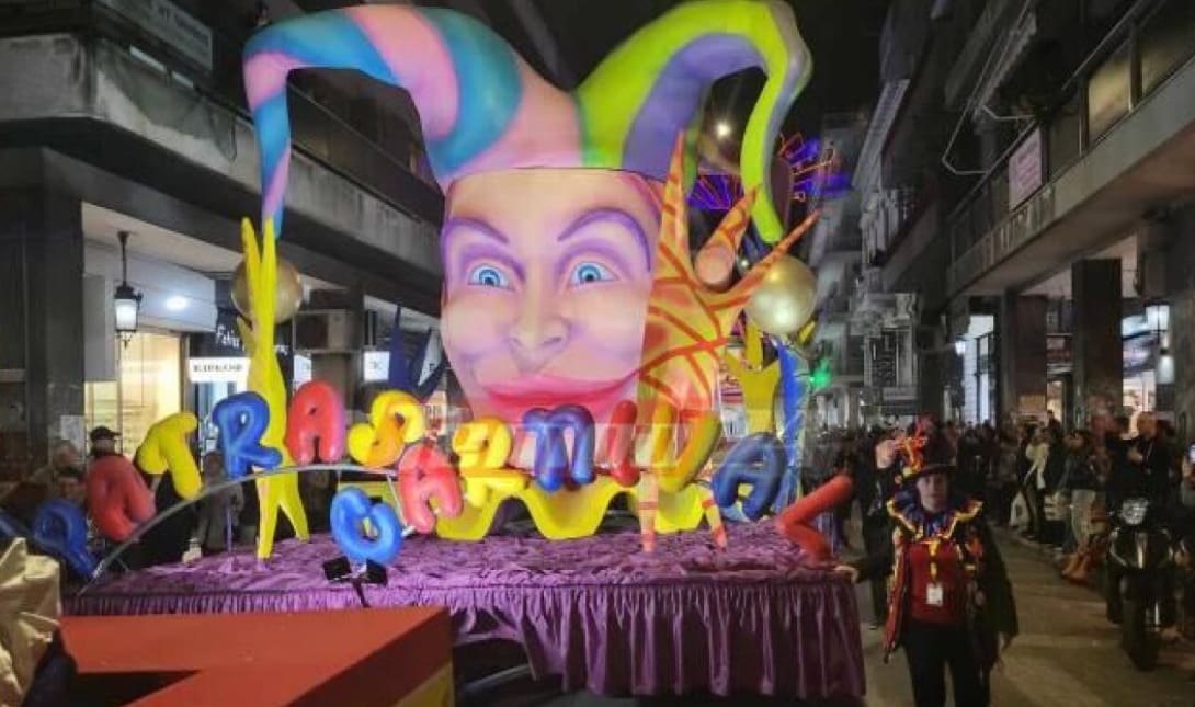 Πατρινό Καρναβάλι 2024: Τα άρματα βγήκαν στους δρόμους για την μεγάλη παρέλαση (φώτο και βίντεο)