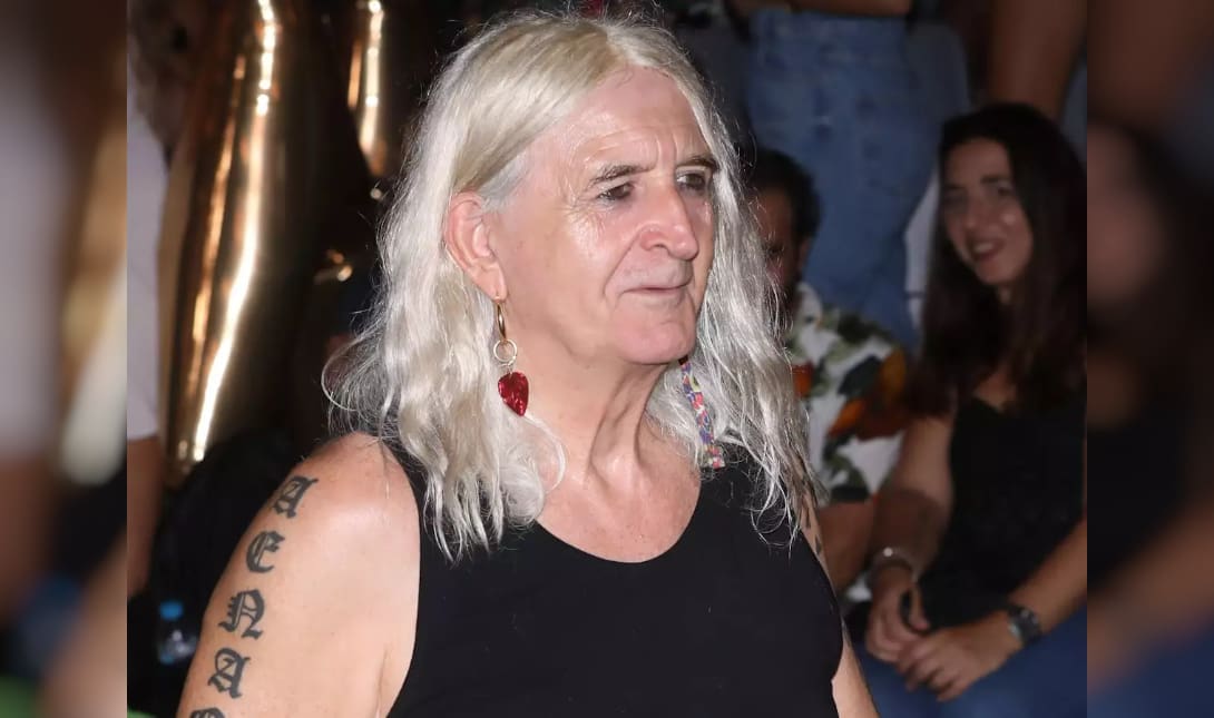 Νίκος Καρβέλας