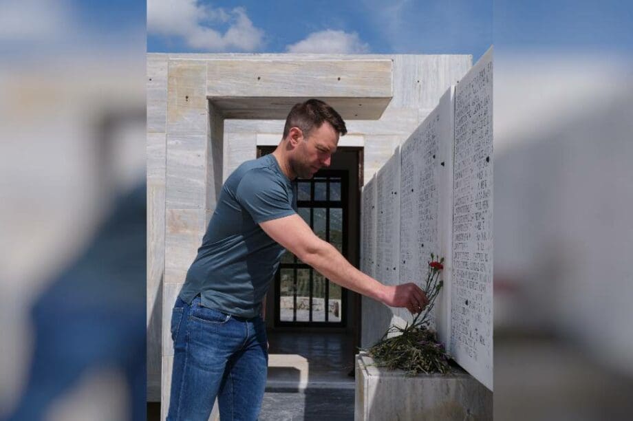 Στέφανος Κασσελάκης Δίστομο