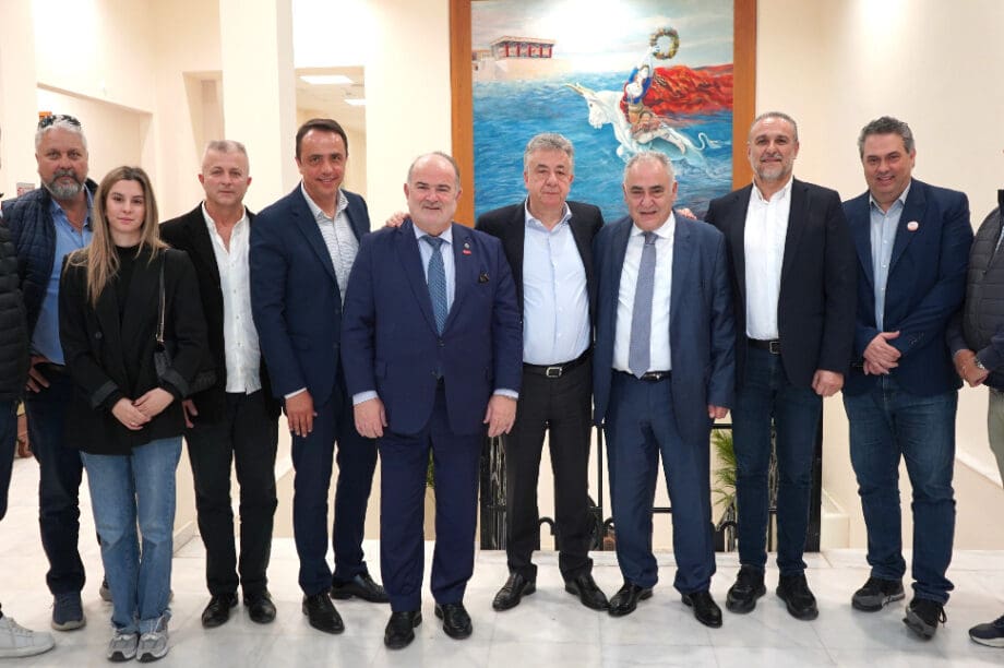 Συνάντηση Καββαθά - Αρναουτάκη για θέματα μεταφορών και ανάπτυξης