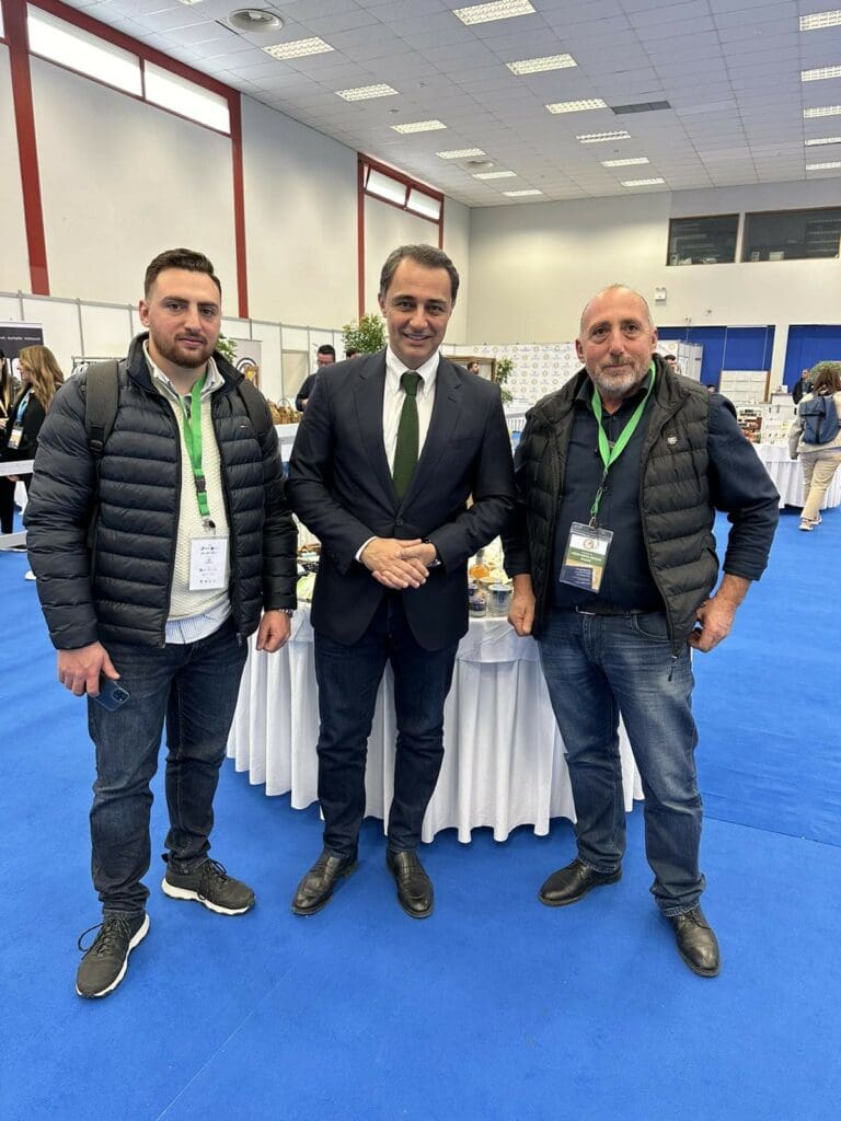 Σενετάκης