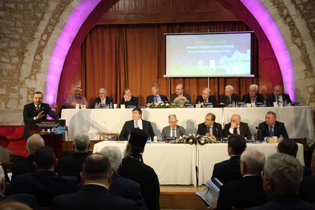 Φραγκίσκος Παρασύρης: Στη συνεδρίαση της κεντρικής ένωσης επιμελητηρίων Ελλάδας εκπροσωπώντας το ΠΑΣΟΚ