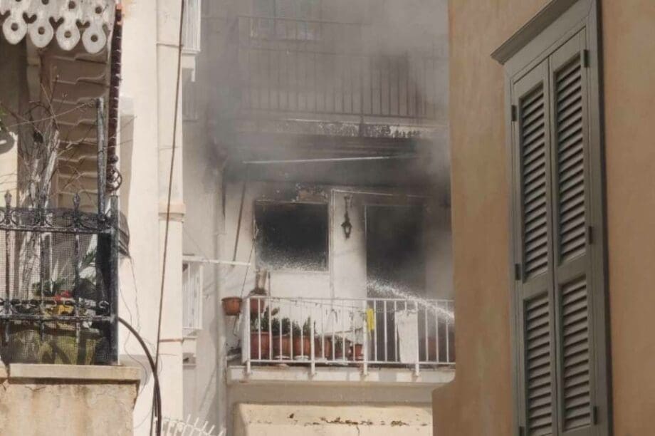 Σύρος φωτιά