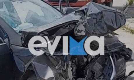 Σοβαρό τροχαίο στην Εύβοια - Τραυματίες μια έγκυος γυναίκα και ένα παιδί (φώτο)