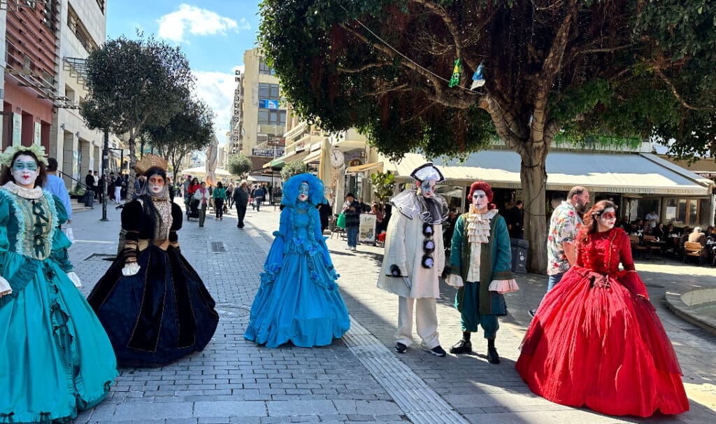 Τσικνοπέμπτη στο Ηράκλειο - Πλούσιες εκδηλώσεις με την συμμετοχή μικρών και μεγάλων