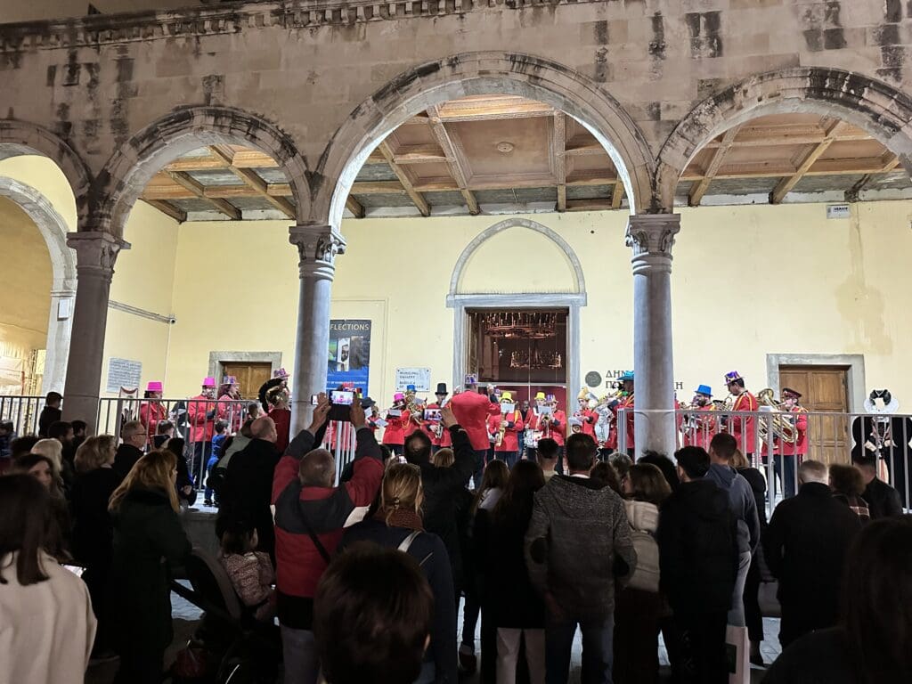 Τσικνοπέμπτη στο Ηράκλειο - Πλούσιες εκδηλώσεις με την συμμετοχή μικρών και μεγάλων