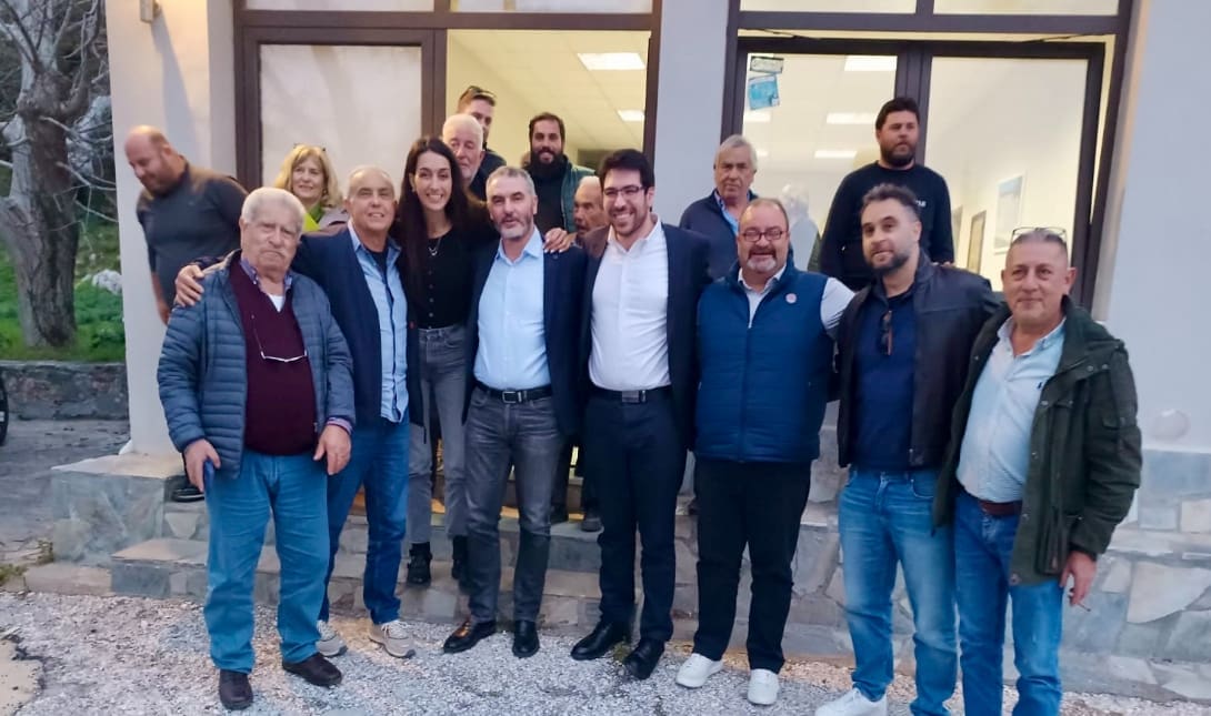 Μανόλης Χνάρης
