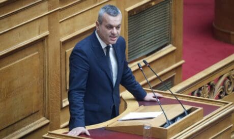 Χάρης Μαμουλάκης