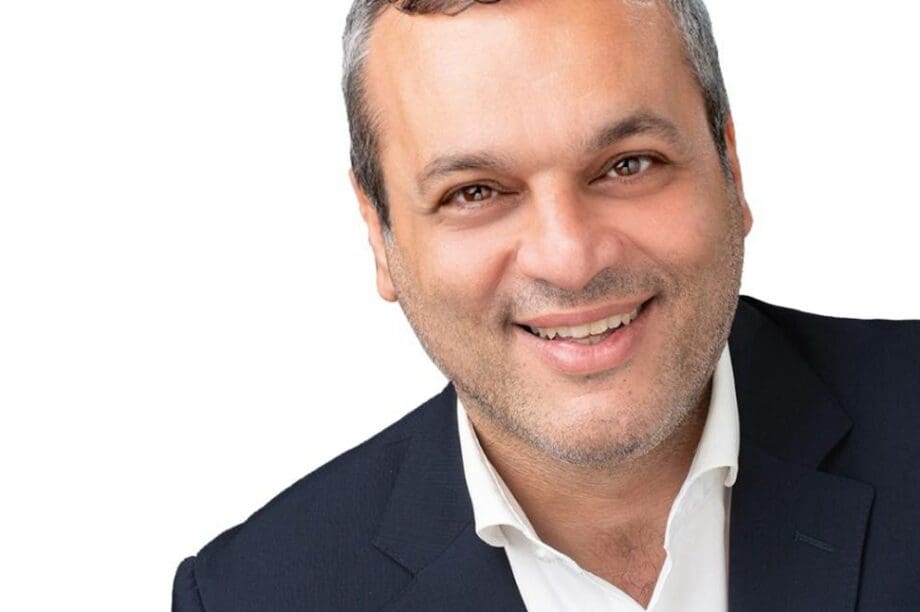 Χάρης Μαμουλάκης