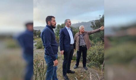 Μανόλης Χνάρης
