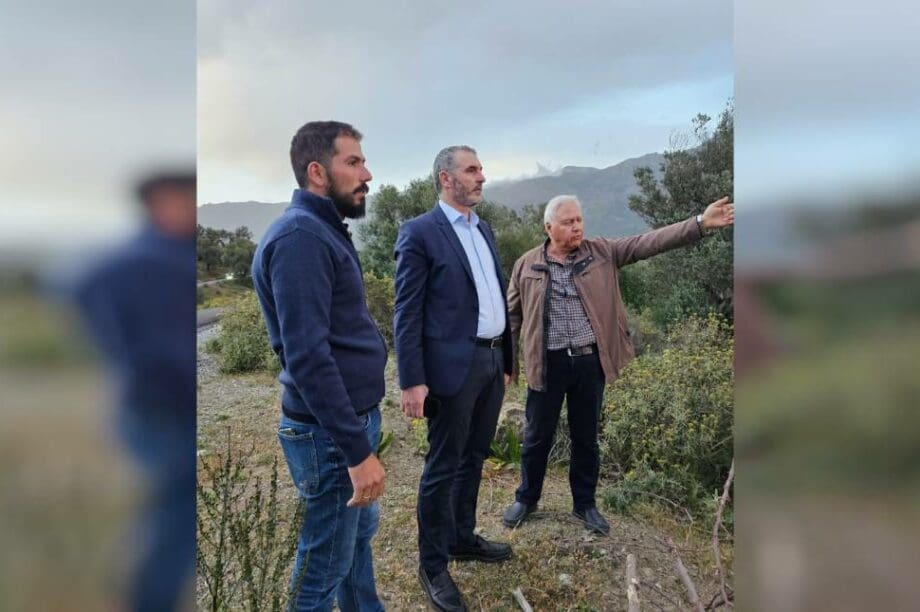 Μανόλης Χνάρης