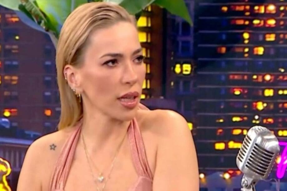 Αμάντα Μανωλάκου