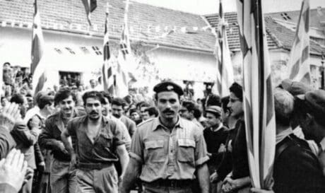 Καθοριστική ήταν η συμβολή της οικογένειας του Καπετάν Μανώλη Μπαντουβά, Αρχηγού της Εθνικής Αντίστασης στην Κρήτη κατά την περίοδο της Γερμανικής Κατοχής (1941-1945), στην εκπαίδευση και προετοιμασία των Κυπρίων αγωνιστών που στελέχωσαν την ΕΟΚΑ.